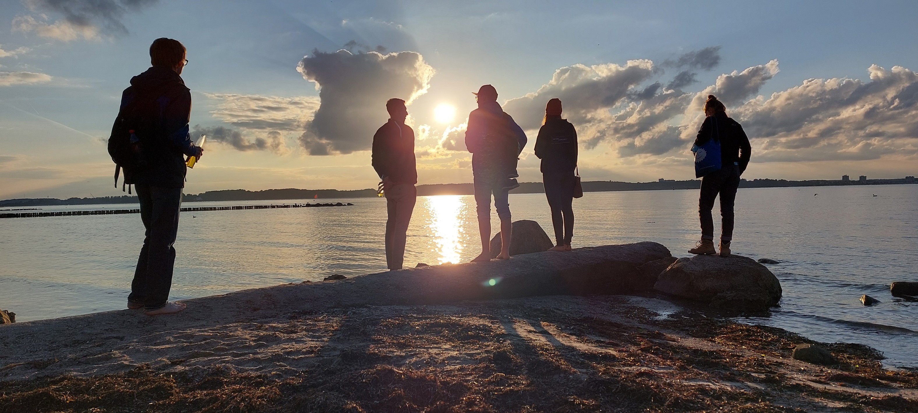 Am Strand in Laboe bei Sonnenuntergang.